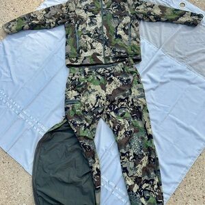 XL Pnuma Alpha Vertex Jacket and Pnuma Selkirk Insulated All-Weather Pants (SET)